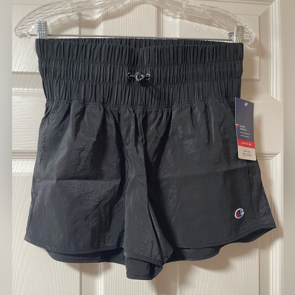 NWT: CHAMPION Women’s Woven Shorts, Moisture Lightweight Gym Shorts Size Medium - Picture 3 of 10
